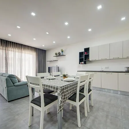 公寓 Forum Swieqi, Luxury Apartment, 2bd-2bh, Sleeps 4 Is-Swieqi
