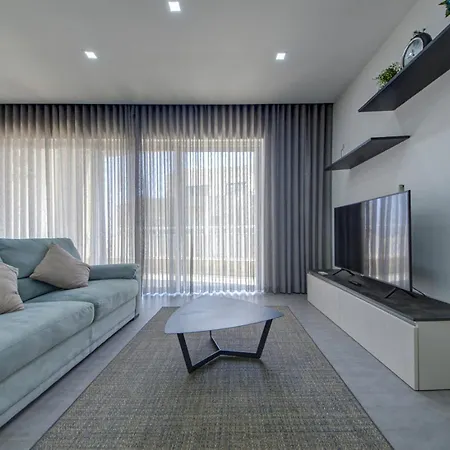 公寓 Forum Swieqi, Luxury Apartment, 2bd-2bh, Sleeps 4