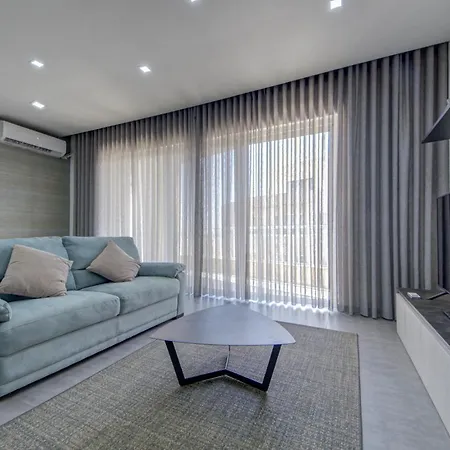 Forum Swieqi, Luxury Apartment, 2bd-2bh, Sleeps 4 * Is-Swieqi