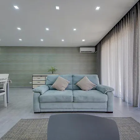 Forum Swieqi, Luxury Apartment, 2bd-2bh, Sleeps 4