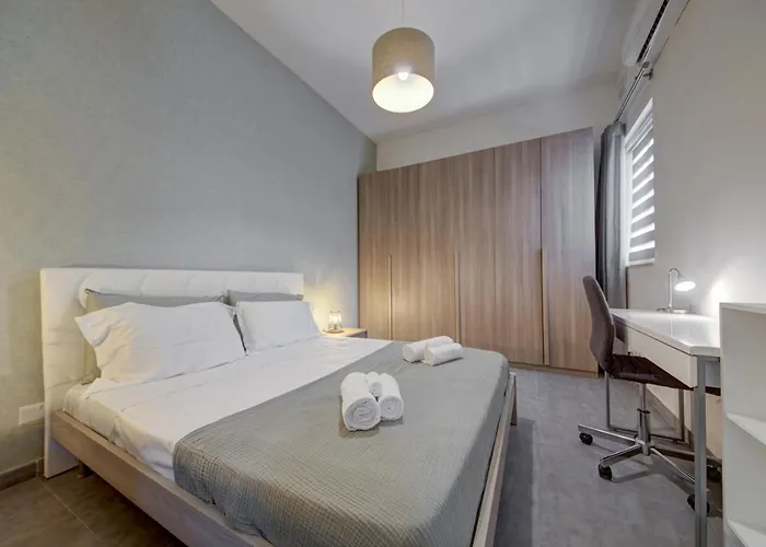 Apartamento Forum Swieqi, Luxury Apartment, 2bd-2bh, Sleeps 4