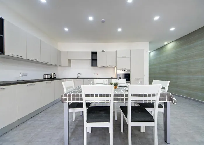 아파트 Forum Swieqi, Luxury Apartment, 2bd-2bh, Sleeps 4 Is-Swieqi