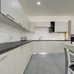 Forum Swieqi, Luxury Apartment, 2bd-2bh, Sleeps 4 Is-Swieqi