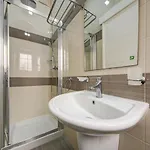 Forum Swieqi, Luxury Apartment, 2bd-2bh, Sleeps 4 * Is-Swieqi