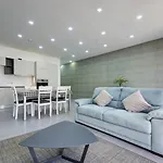 Forum Swieqi, Luxury Apartment, 2bd-2bh, Sleeps 4 Apartmán Is-Swieqi